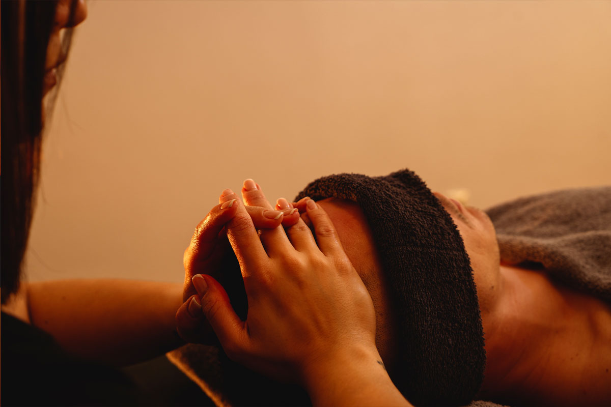face-head-massage Face & Head Massage
